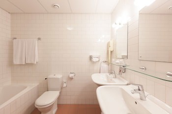 Grand Museum Hotel, Bw Signature Collection