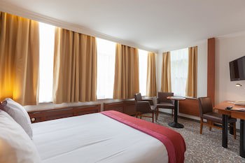 Grand Museum Hotel, Bw Signature Collection