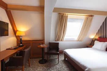 Grand Museum Hotel, Bw Signature Collection