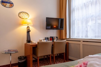 Grand Museum Hotel, Bw Signature Collection