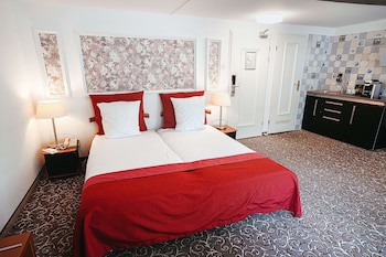 Grand Museum Hotel, Bw Signature Collection