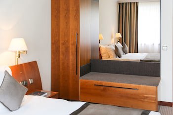 Le Royal Hotels & Resorts