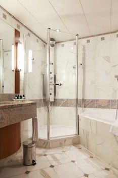 Le Royal Hotels & Resorts