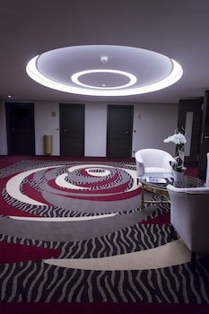 Le Royal Hotels & Resorts