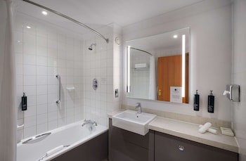 Doubletree By Hilton Swindon