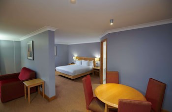 Doubletree By Hilton Swindon
