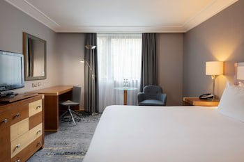 Doubletree By Hilton Swindon