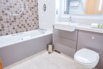 Doubletree By Hilton Swindon