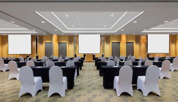 Radisson Hotel Brunei Darussalam