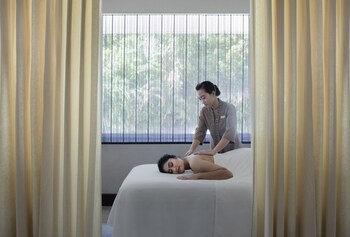 Radisson Hotel Brunei Darussalam