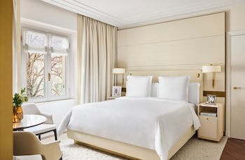 Four Seasons Hotel Milan galeri fotoğrafı