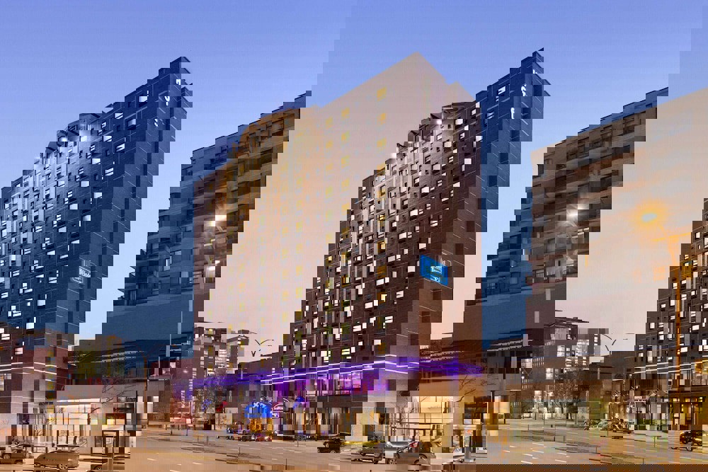 Travelodge Hotel by Wyndham Montreal Centre