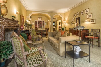 As Janelas Verdes Inn, A Lisbon Heritage Collection