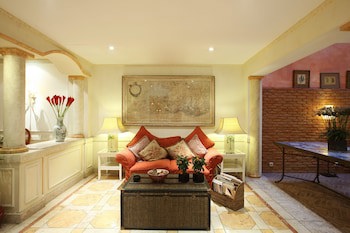 As Janelas Verdes Inn, A Lisbon Heritage Collection
