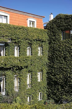 As Janelas Verdes Inn, A Lisbon Heritage Collection