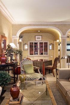 As Janelas Verdes Inn, A Lisbon Heritage Collection