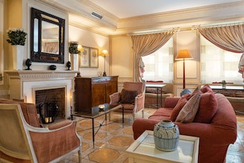 As Janelas Verdes Inn, A Lisbon Heritage Collection