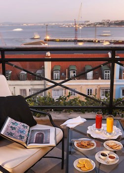 As Janelas Verdes Inn, A Lisbon Heritage Collection