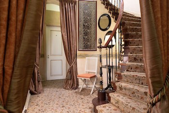 As Janelas Verdes Inn, A Lisbon Heritage Collection