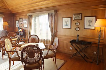 As Janelas Verdes Inn, A Lisbon Heritage Collection