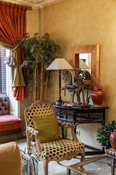 As Janelas Verdes Inn, A Lisbon Heritage Collection