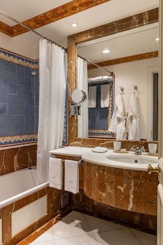 As Janelas Verdes Inn, A Lisbon Heritage Collection
