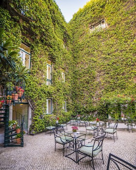 As Janelas Verdes Inn, A Lisbon Heritage Collection