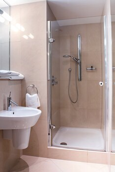 Crowne Plaza Bratislava, An Ihg Hotel