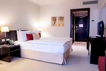 Crowne Plaza Bratislava, An Ihg Hotel