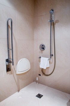 Crowne Plaza Bratislava, An Ihg Hotel