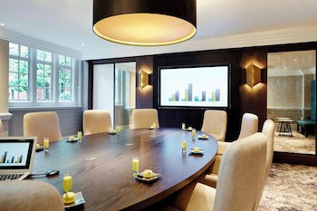 Hanbury Manor Marriott Hotel & Country Club