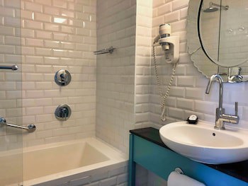 Center Chic Hotel - An Atlas Boutique Hotel