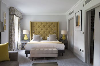 Bush Hotel Farnham