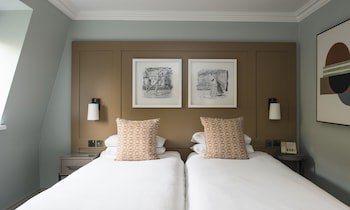 Bush Hotel Farnham