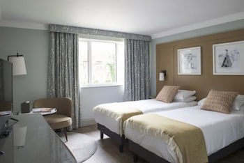 Bush Hotel Farnham