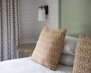 Bush Hotel Farnham