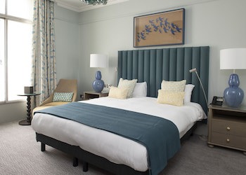 Bush Hotel Farnham