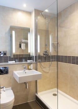 Bush Hotel Farnham