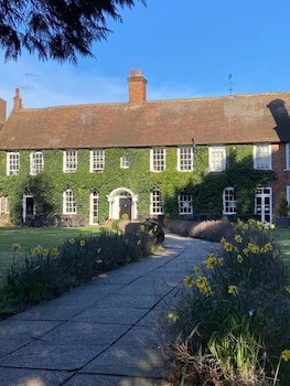 Bush Hotel Farnham