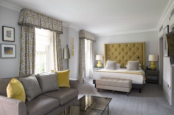 Bush Hotel Farnham