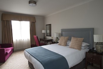 Bush Hotel Farnham