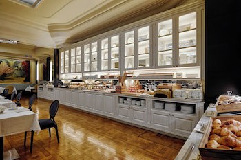 El Avenida Palace Hotel