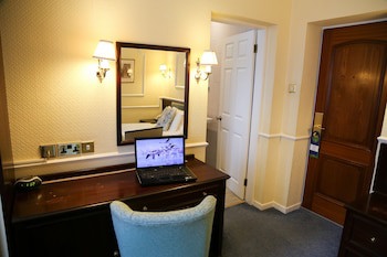 Moor Hall Hotel, Bw Premier Collection