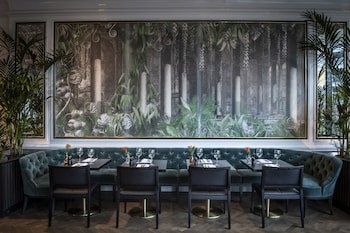 The River Lee Hotel