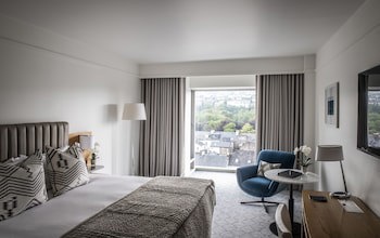 The River Lee Hotel