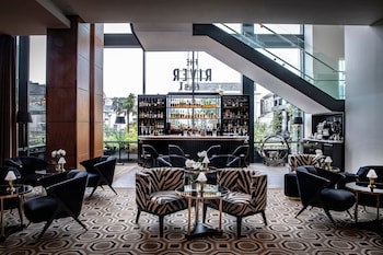 The River Lee Hotel