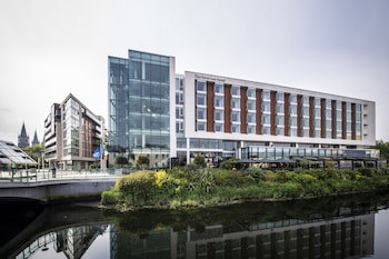The River Lee Hotel