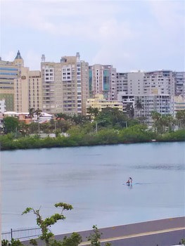 El Canario By The Lagoon