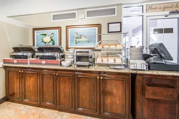 Comfort Suites Paradise Island
