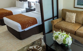 Comfort Suites Paradise Island